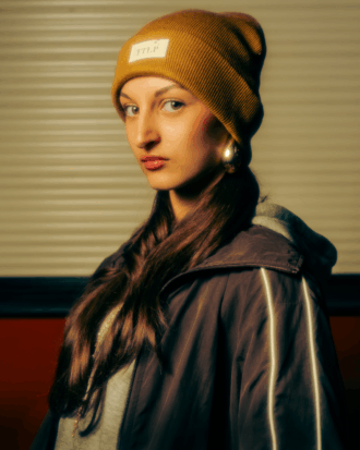 Bonnet TTLP Caramel Doré – bonnet chaud couleur miel, lumineux et élégant, création Tutu la Praline.