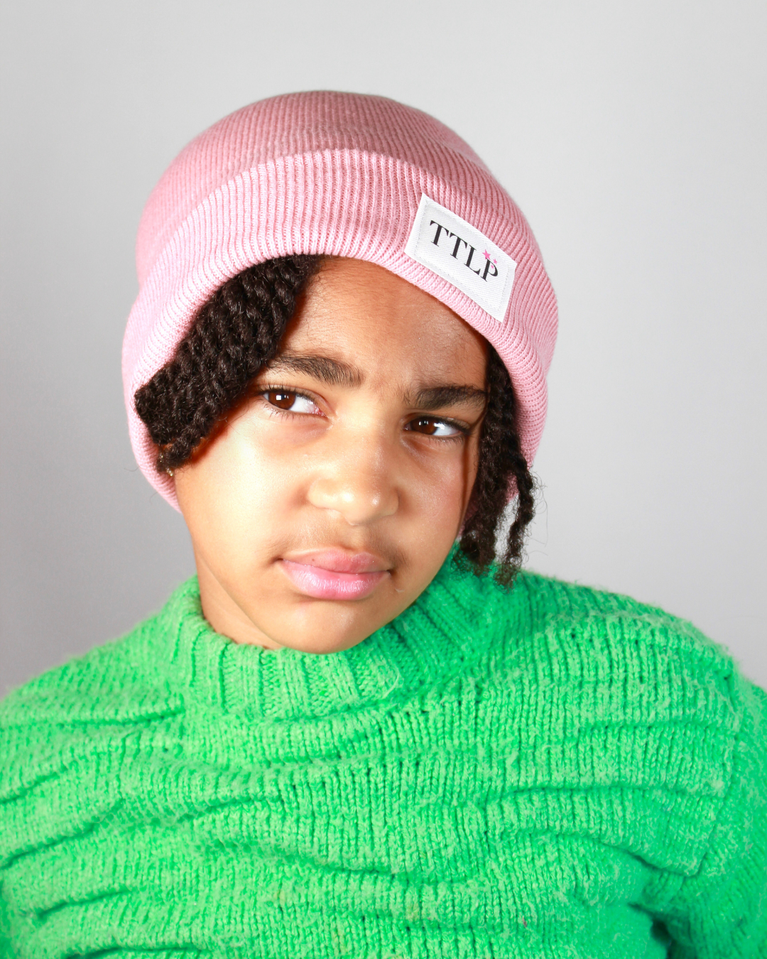 Bonnet TTLP Rose Poudré – bonnet pastel doux et élégant, création Tutu la Praline.