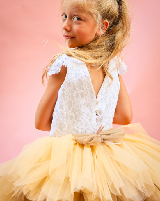 haut dentelle manches courtes